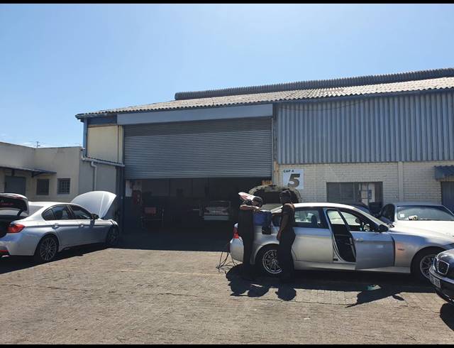 470M² FACTORY RENTED IN TRIANGLE FARM